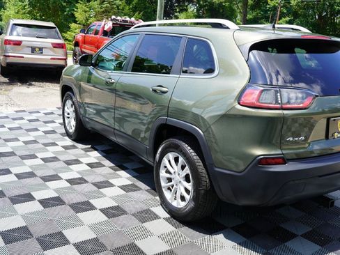 Used 2019 Jeep Cherokee Latitude w/ Popular Appearance Group AWD/4WD image 23