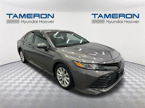 Used 2020 Toyota Camry LE image 7
