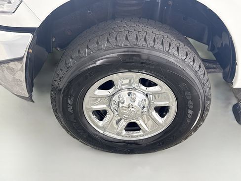 Used 2017 RAM 2500 Tradesman w/ Chrome Appearance Group image 36