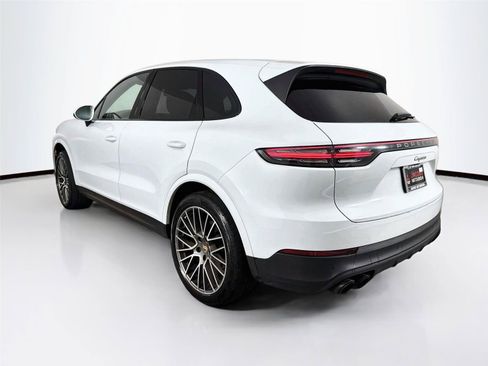 Used 2023 Porsche Cayenne Platinum Edition AWD/4WD image 7