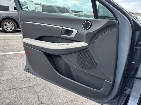 Used 2025 Hyundai Sonata SEL FWD image 18