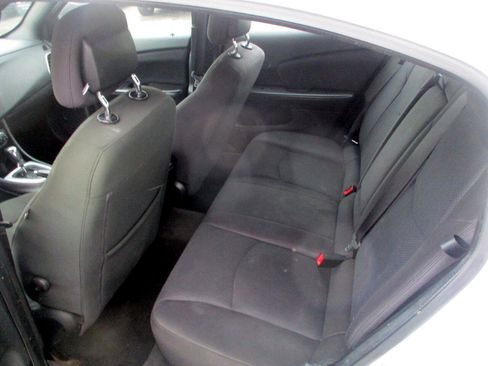 Used 2013 Chrysler 200 Touring image 8