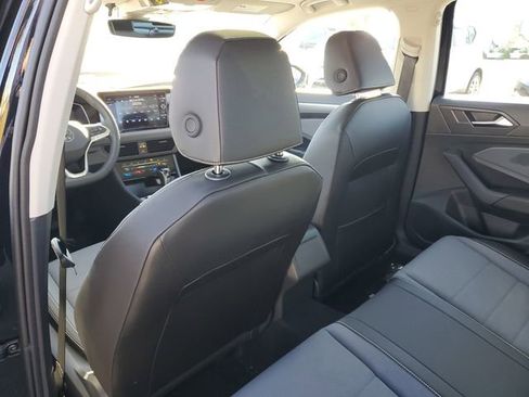 New 2026 Volkswagen Jetta SE image 9