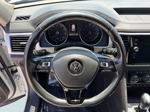 Used 2018 Volkswagen Atlas SEL FWD image 10
