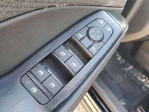 Certified 2022 Nissan Rogue S image 16