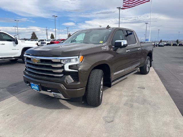 Certified 2023 Chevrolet Silverado 1500 High Country w/ Technology Package AWD/4WD image 7