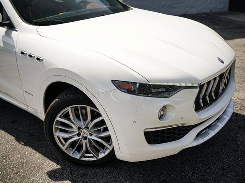 Used 2021 Maserati Levante S GranLusso image 7