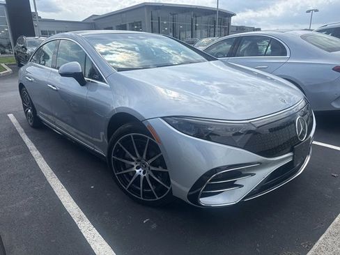Used 2023 Mercedes-Benz EQS 580 4MATIC Sedan image 5