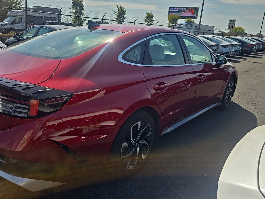 Used 2025 Hyundai Sonata SEL FWD image 3