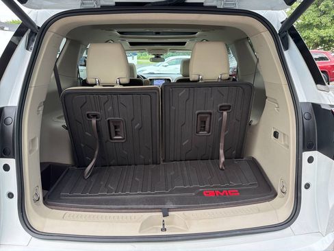 Used 2019 GMC Acadia Denali w/ Technology Package FWD image 33