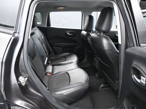 Used 2021 Jeep Compass Latitude image 31