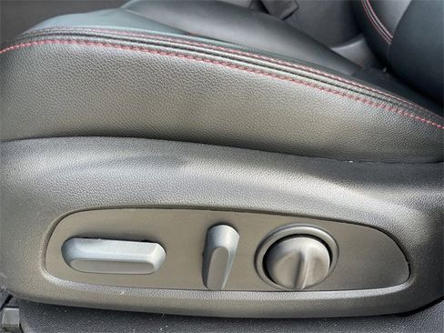 Used 2024 Chevrolet Equinox RS w/ RS Leather Package image 27