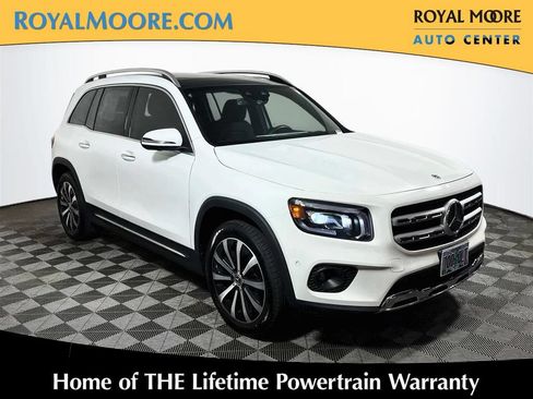 Used 2022 Mercedes-Benz GLB 250 4MATIC w/ Premium Package Lite image 1