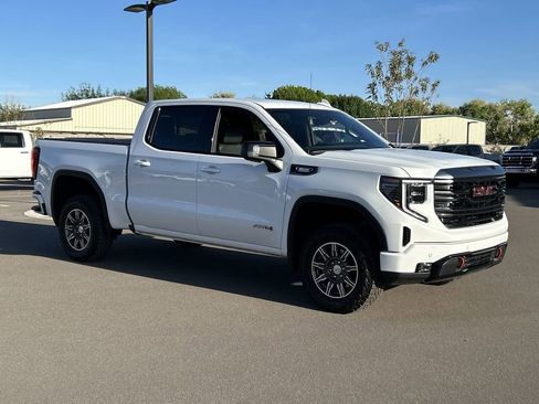 Used 2024 GMC Sierra 1500 AT4 w/ AT4 Preferred Package image 2