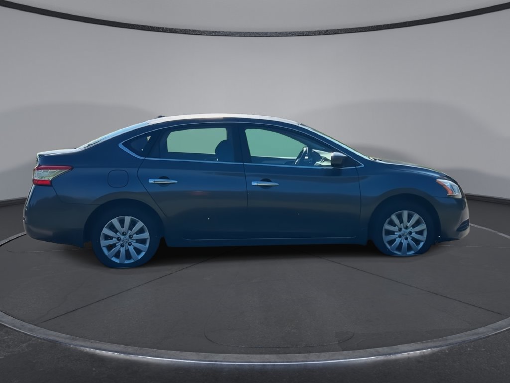 Used 2015 Nissan Sentra SV w/ Navigation Package FWD image 9