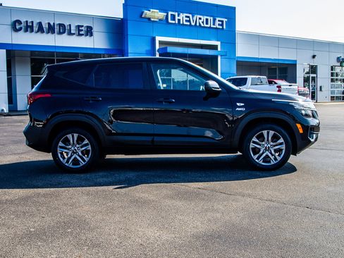 Used 2021 Kia Seltos LX AWD/4WD image 8
