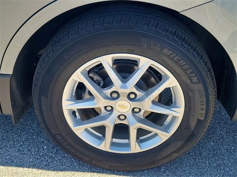 Certified 2024 Chevrolet Equinox LT image 8