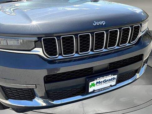 Used 2023 Jeep Grand Cherokee L Limited AWD/4WD image 37