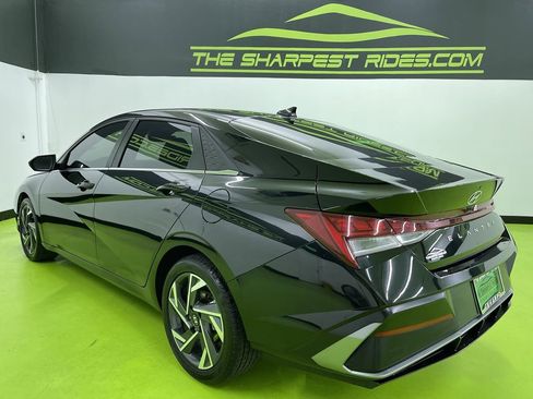 Used 2024 Hyundai Elantra SEL w/ Convenience Package image 7