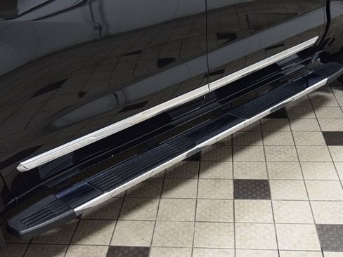 Used 2024 Chevrolet Silverado 1500 High Country w/ Technology Package image 30