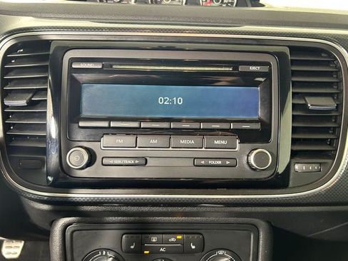 Used 2012 Volkswagen Beetle 2.0T FWD image 21