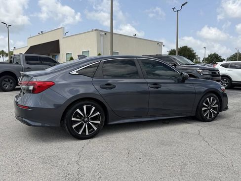 Used 2022 Honda Civic EX image 5