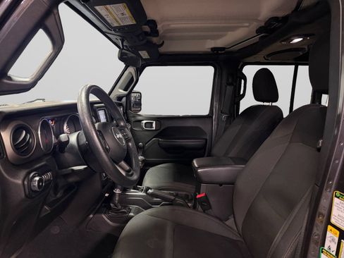 Used 2018 Jeep Wrangler Unlimited Sport AWD/4WD image 15