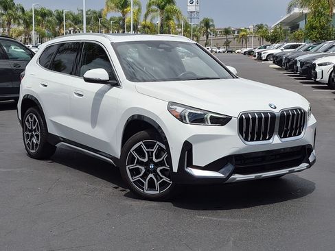 Used 2025 BMW X1 xDrive28i w/ Convenience Package AWD/4WD image 2