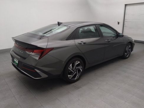 Used 2025 Hyundai Elantra Sport FWD image 10