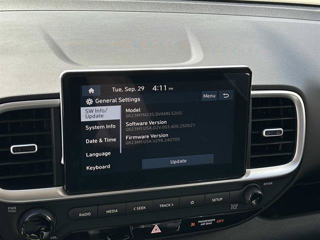 New 2026 Hyundai Venue SE FWD image 13