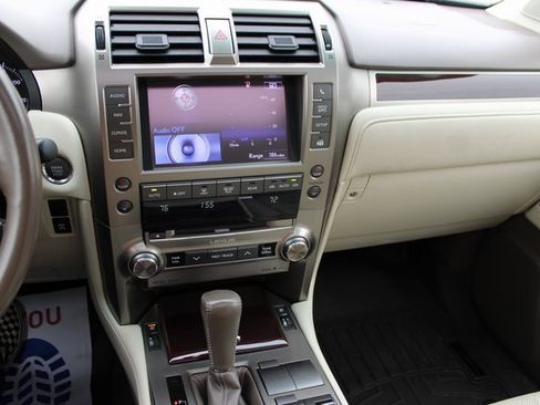 Used 2014 Lexus GX 460 image 26
