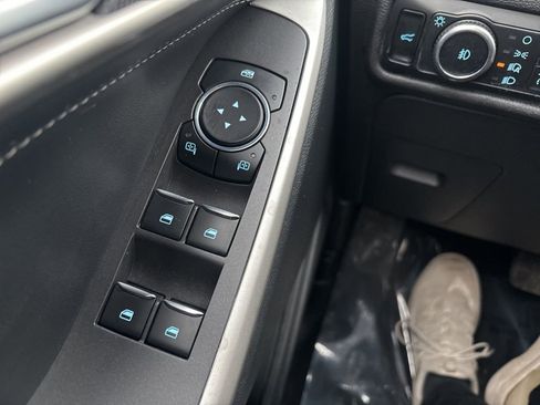 Used 2023 Ford Explorer XLT w/ Equipment Group 202A image 18