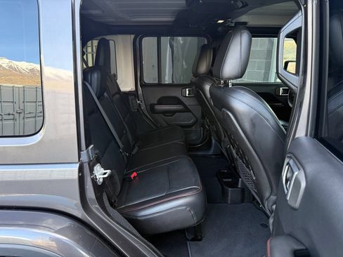 Used 2018 Jeep Wrangler Unlimited Rubicon AWD/4WD image 23