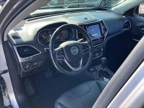 Used 2019 Jeep Cherokee Limited AWD/4WD image 14