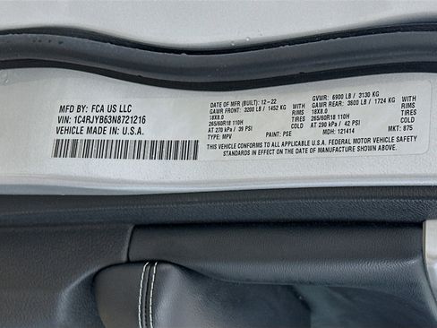 Used 2022 Jeep Grand Cherokee Limited 4xe w/ Luxury Tech Group II AWD/4WD image 12