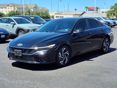 Certified 2025 Hyundai Elantra Limited