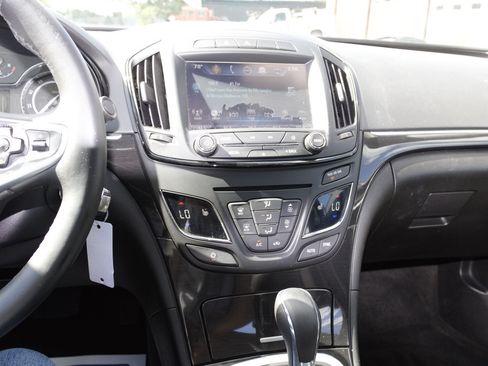 Used 2016 Buick Regal AWD image 18