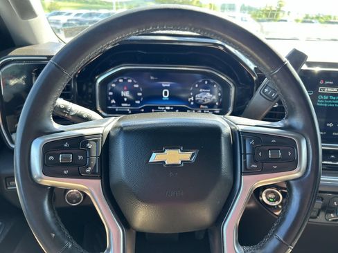 Used 2023 Chevrolet Silverado 1500 LT w/ Z71 Off-Road Package AWD/4WD image 26