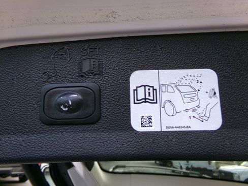 Used 2022 Ford Escape SE w/ Convenience Package image 33