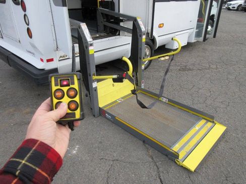 Used 2017 Ford E-450 and Econoline 450 Super Duty w/ Shuttle Bus Prep Package image 16