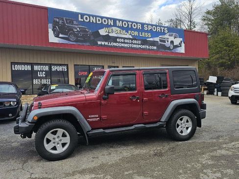 Used 2012 Jeep Wrangler Unlimited Sport image 1