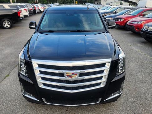 Used 2015 Cadillac Escalade ESV Luxury image 3