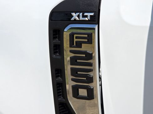 Used 2024 Ford F250 XLT w/ FX4 Off-Road Package AWD/4WD image 7
