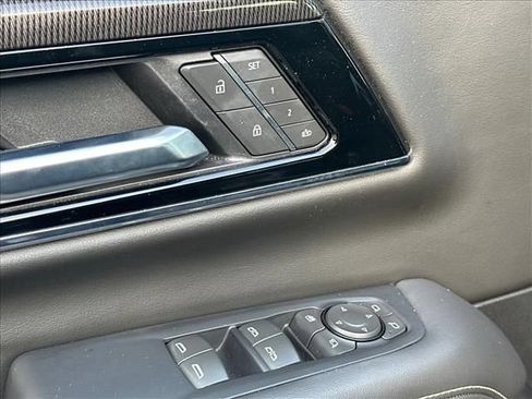 Certified 2025 GMC Yukon Elevation AWD/4WD image 23