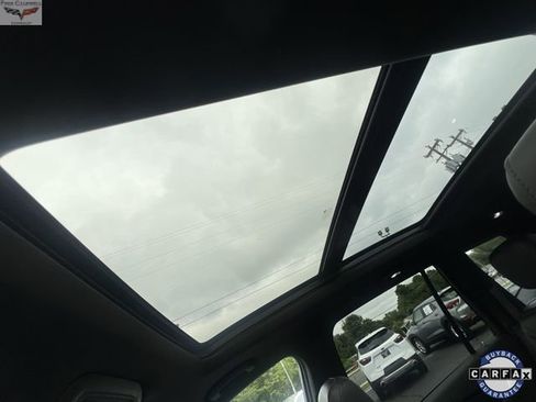 Used 2022 Cadillac XT6 Premium Luxury image 18