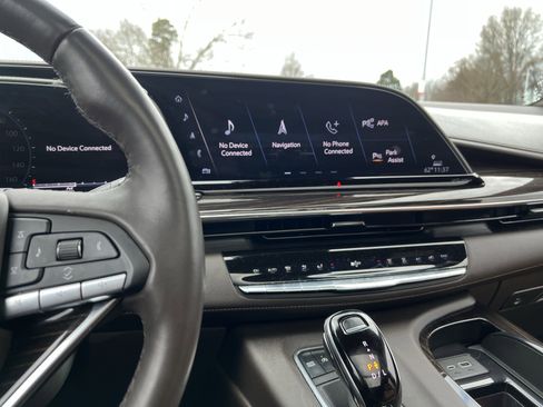 Used 2021 Cadillac Escalade Premium Luxury w/ Driver Assist Tech Package image 18