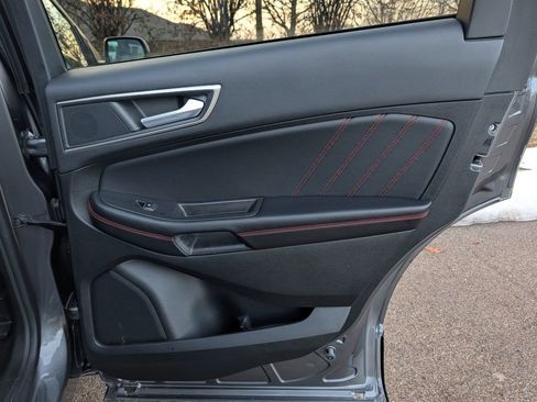 Used 2023 Ford Edge ST-Line image 34