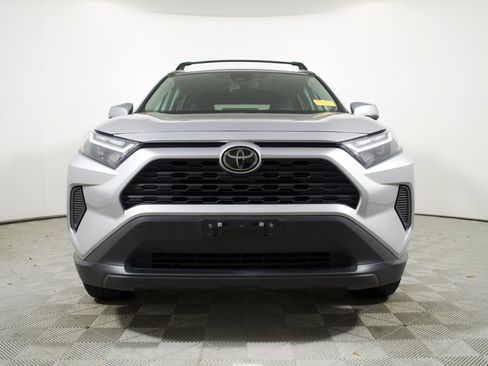 Used 2024 Toyota RAV4 XLE w/ Convenience Package image 5