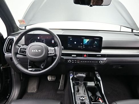 Certified 2025 Kia Sorento SX Prestige AWD/4WD image 42