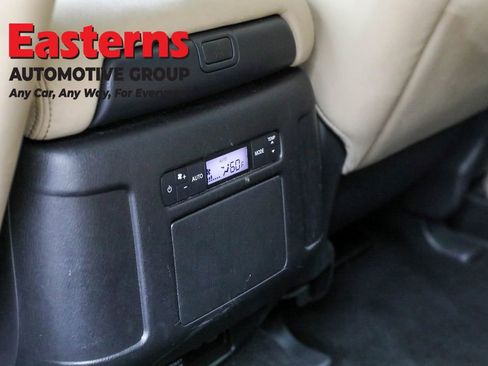 Used 2022 Nissan Armada SV w/ SV Appearance Package image 25